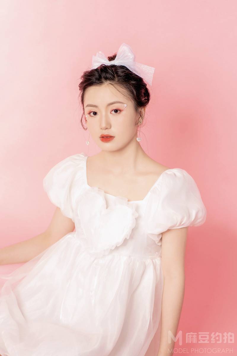 妆容模特
