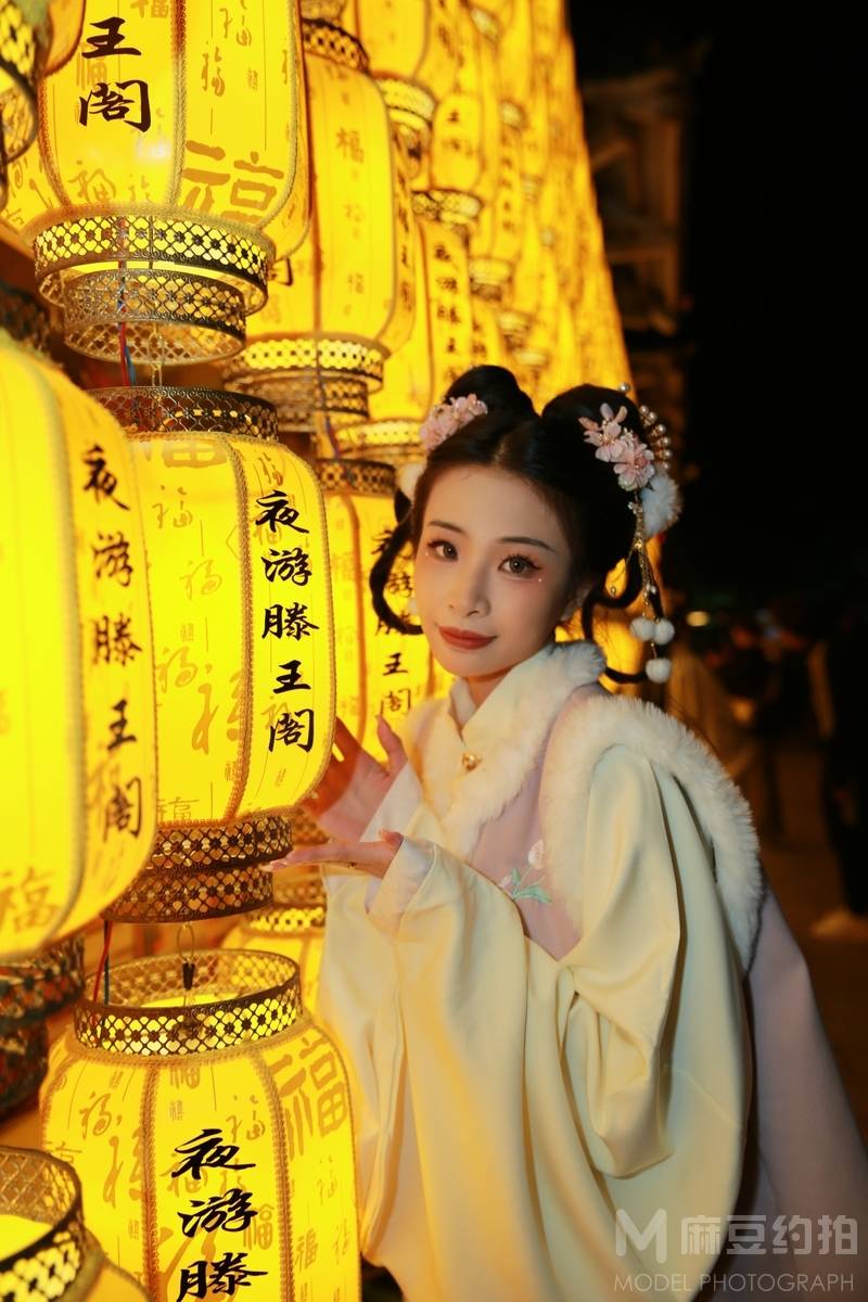 夜景模特