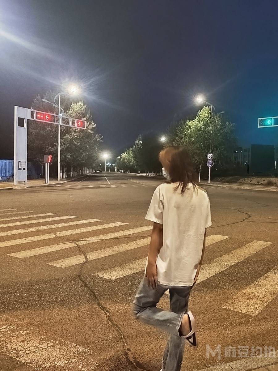 夜景模特