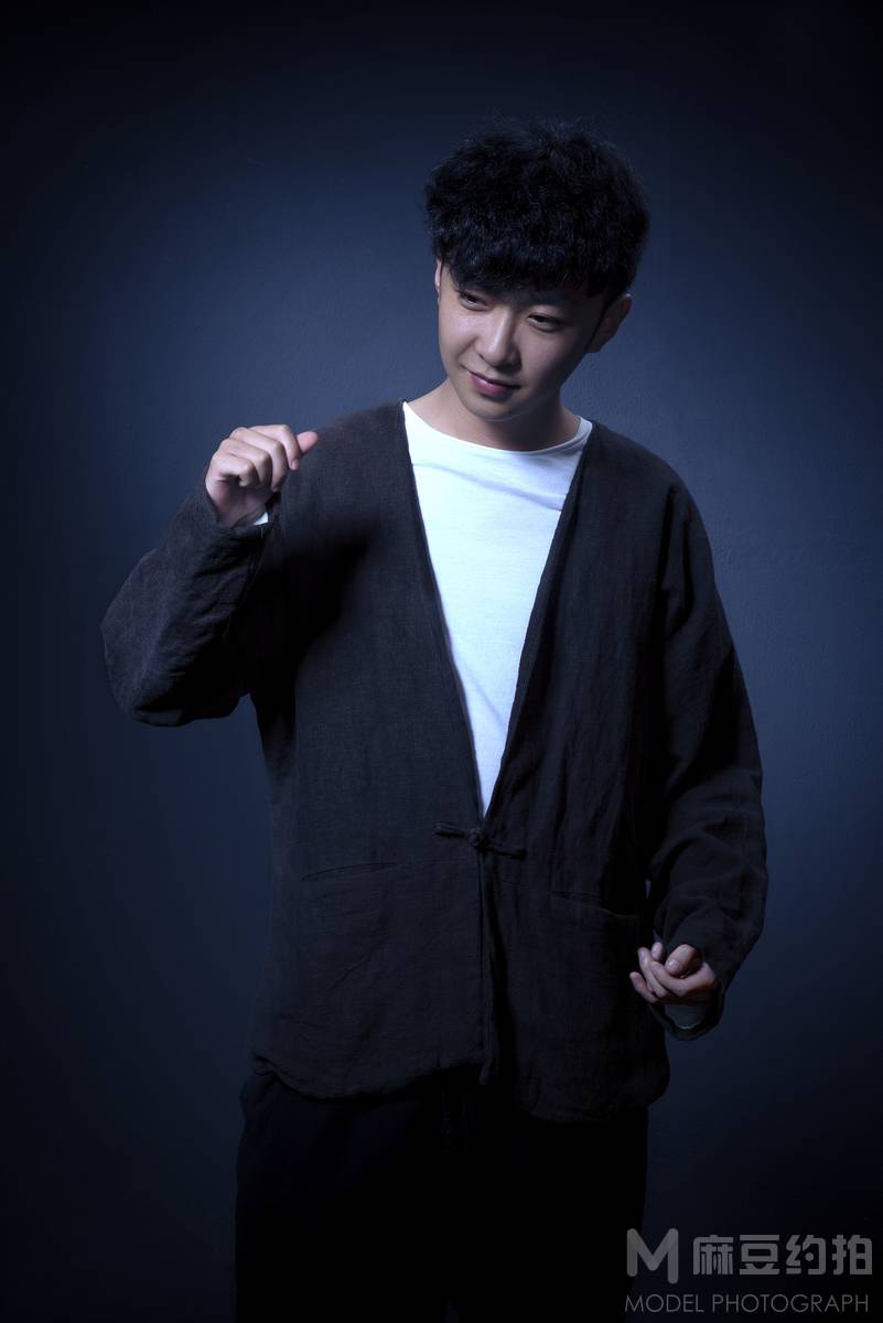 黑白模特