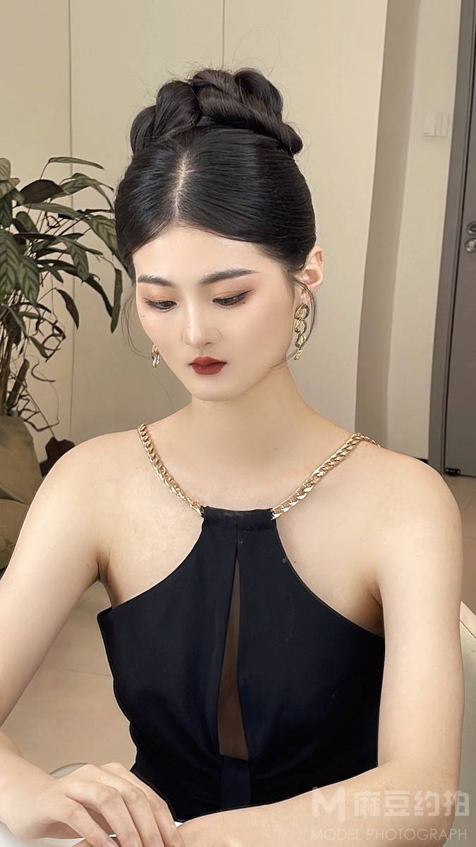 妆容模特