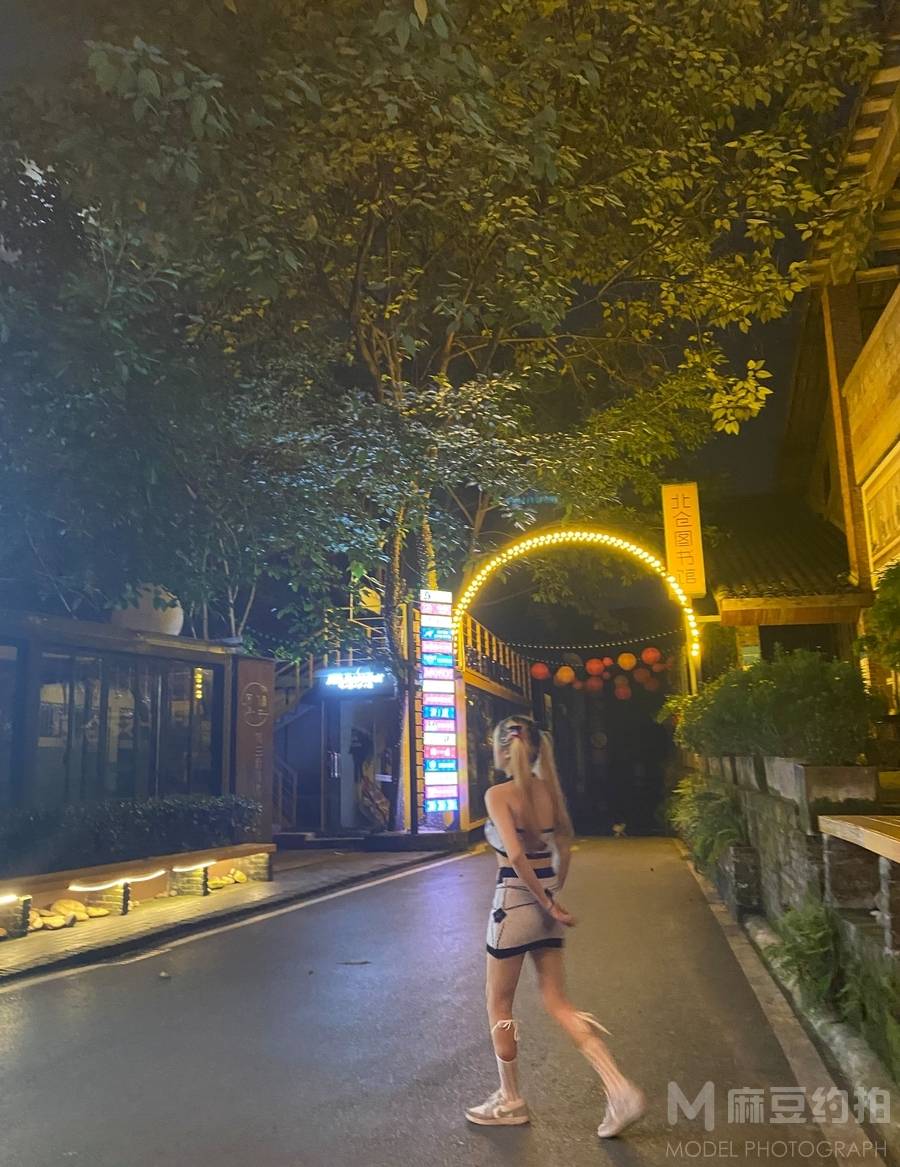 校园模特