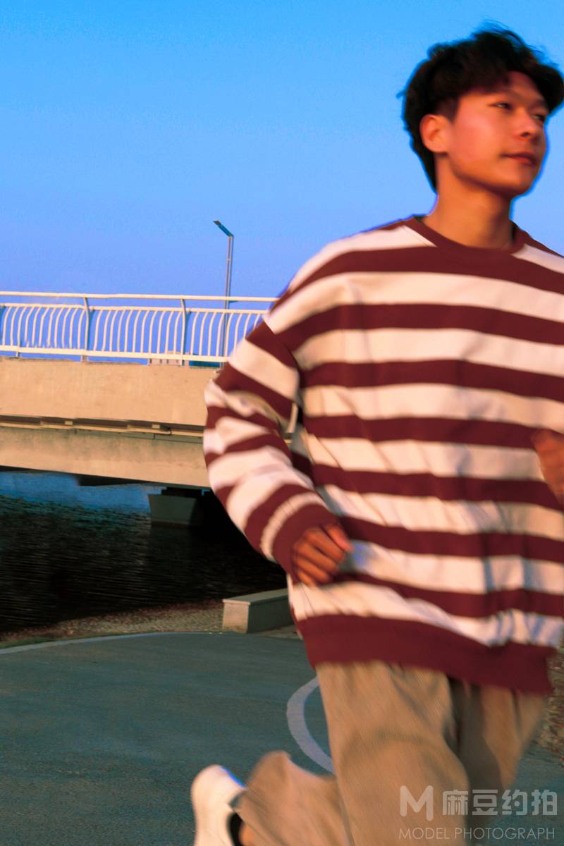 胶片模特