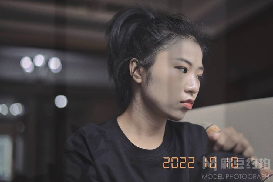 情绪模特