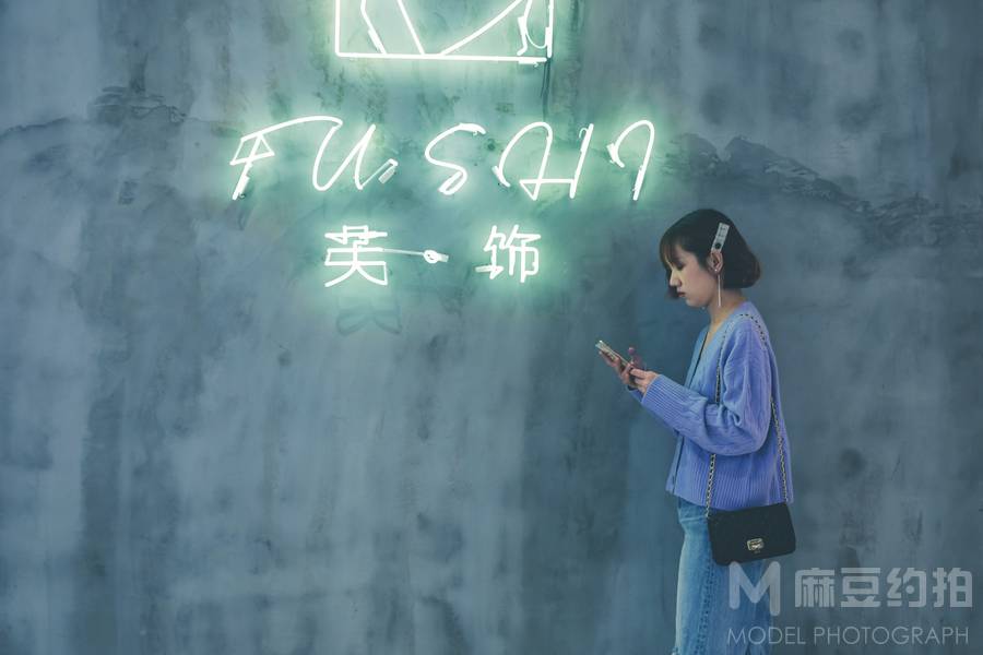 情绪模特