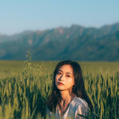 情绪模特