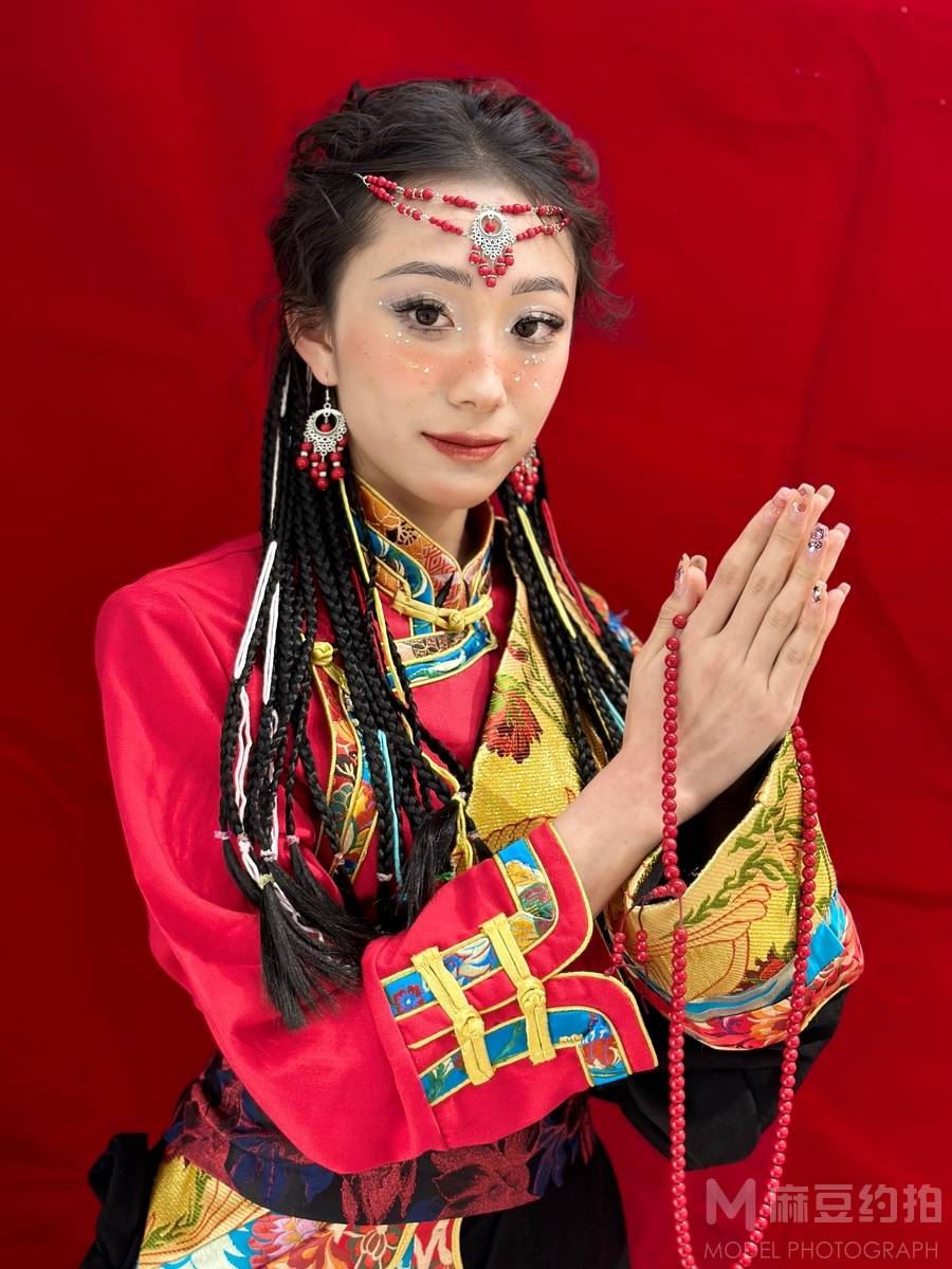 妆容模特