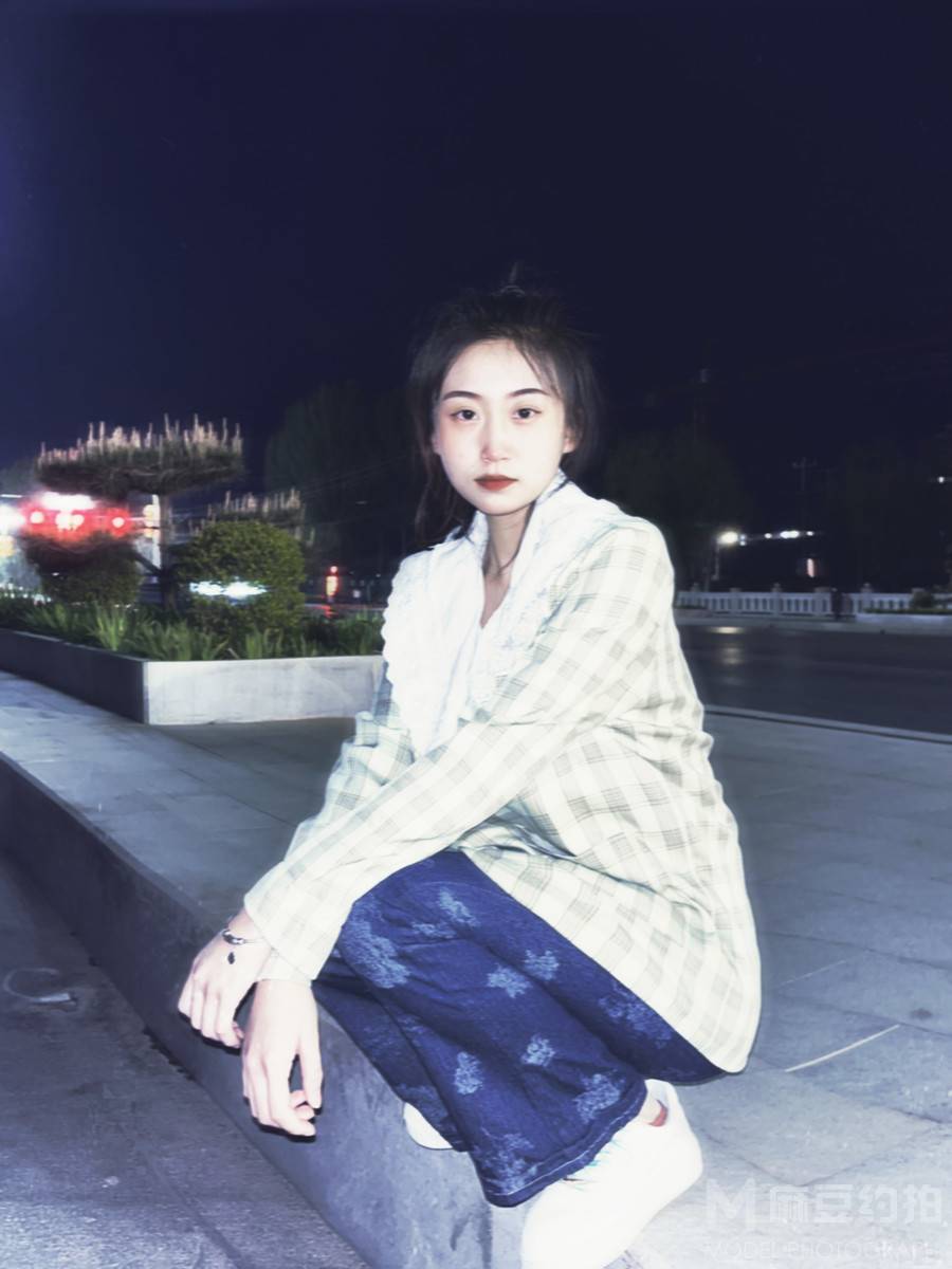 夜景模特