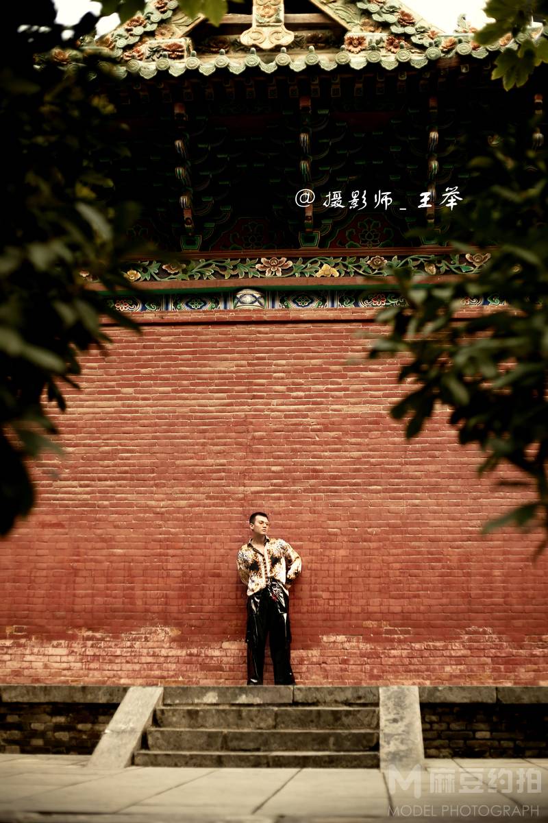 情绪模特
