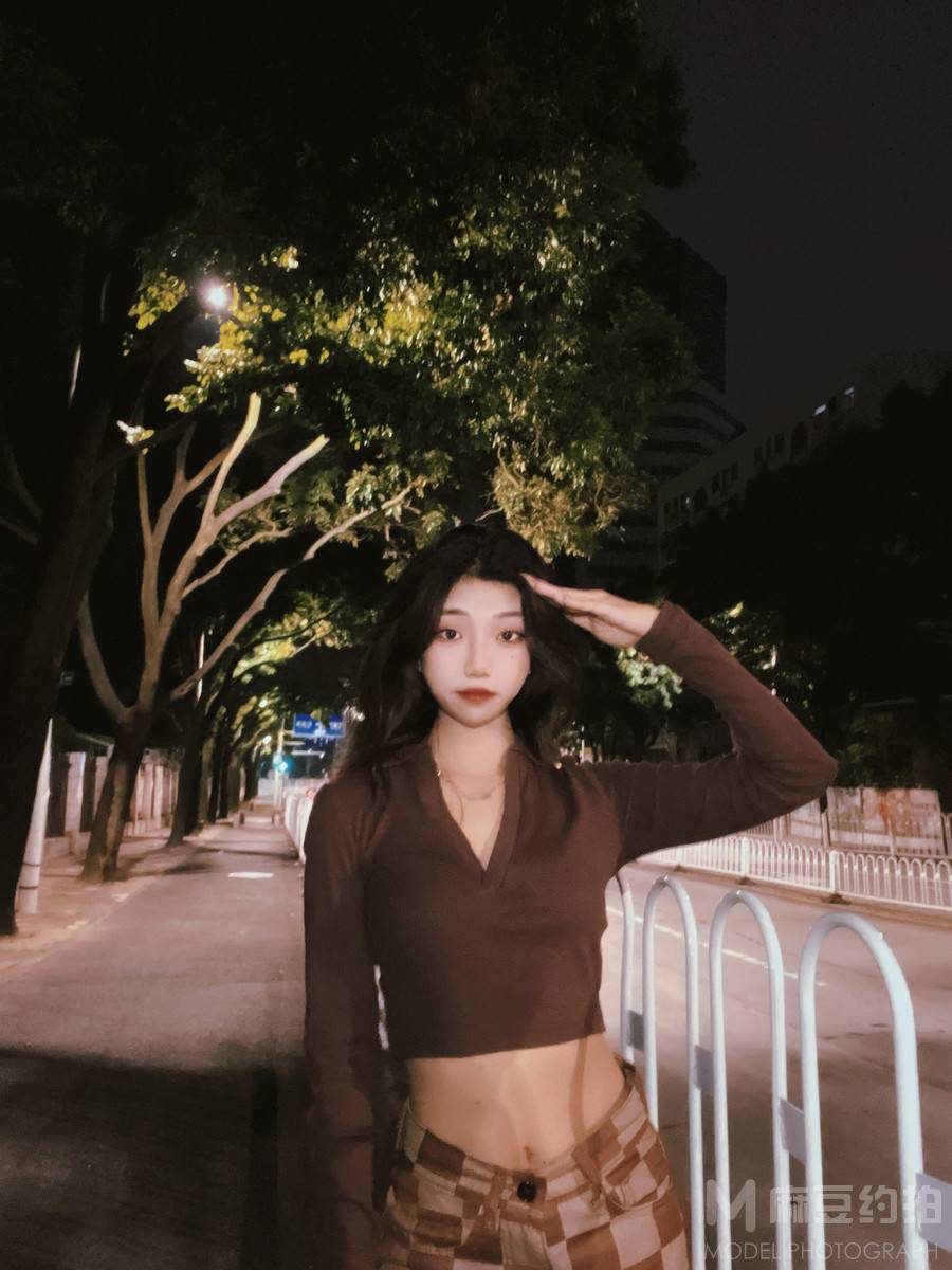 夜景模特