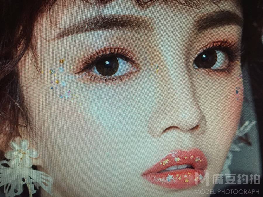 妆容模特