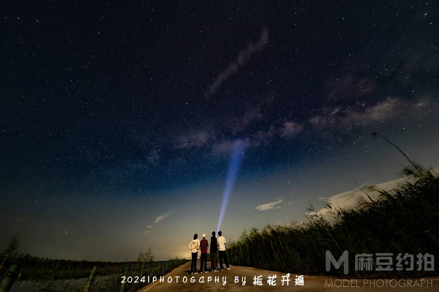 夜景模特