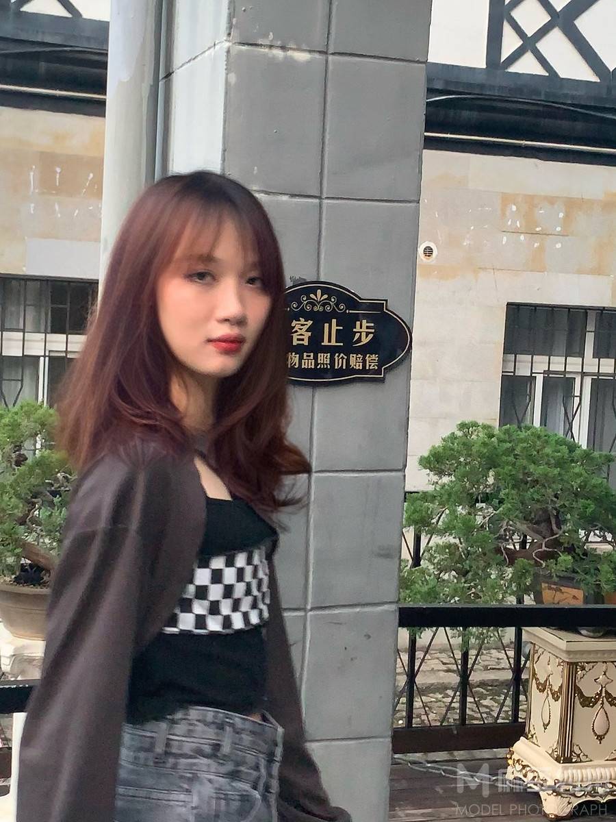 情绪模特
