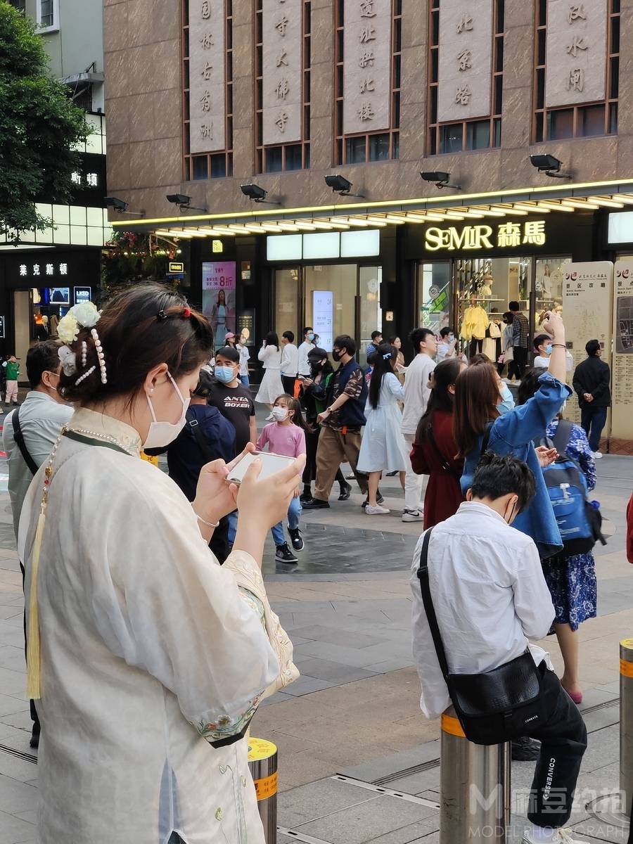 汉服模特