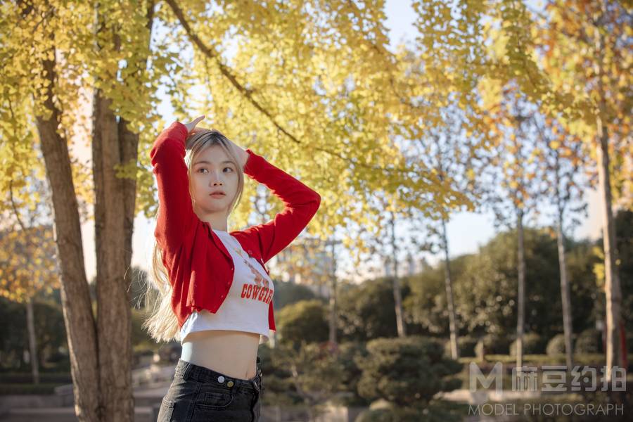 情绪模特