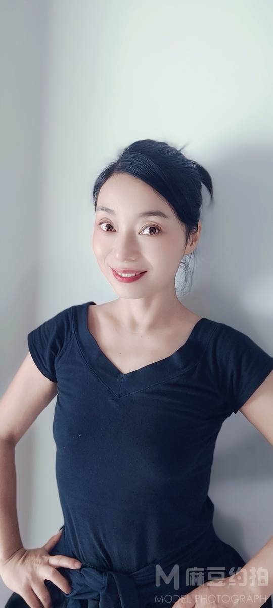 清新模特