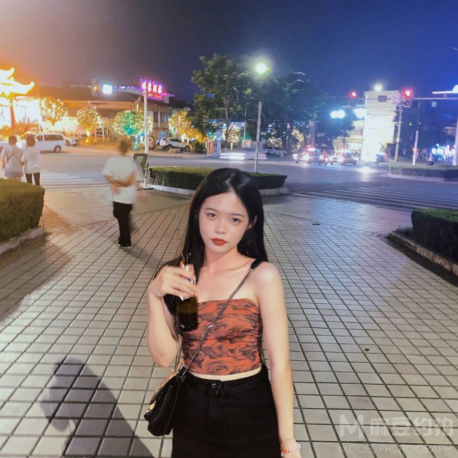 夜景模特