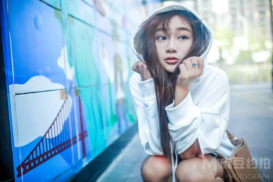 情绪模特