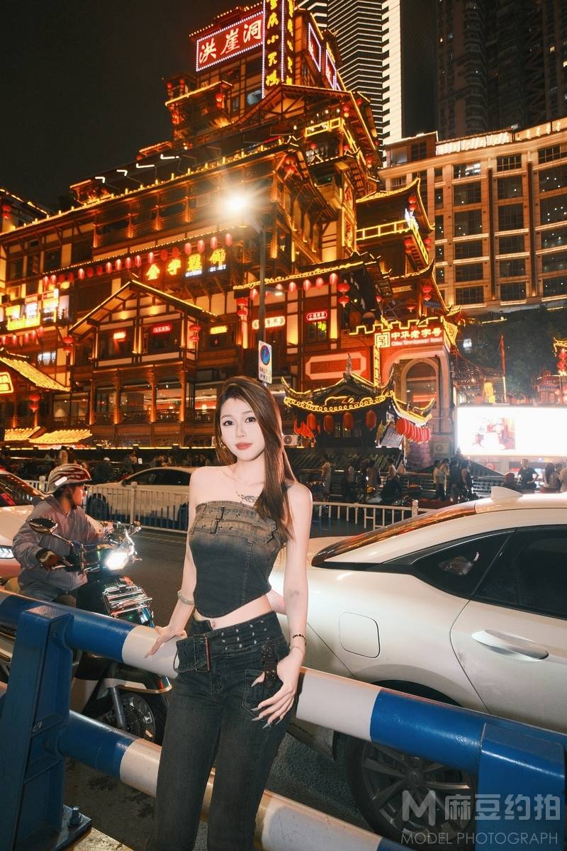夜景模特