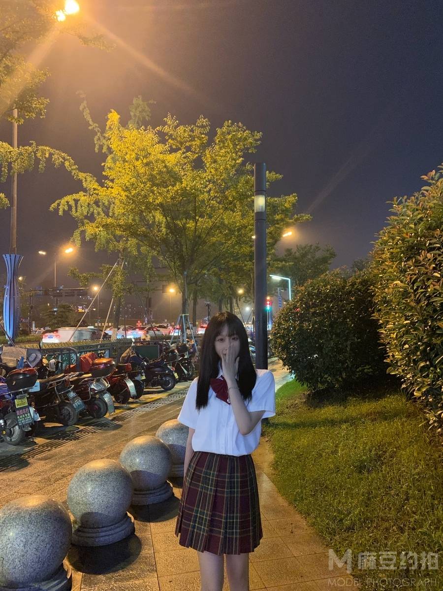 校园模特