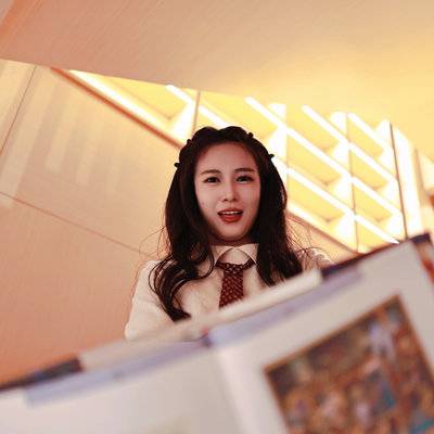 校园模特