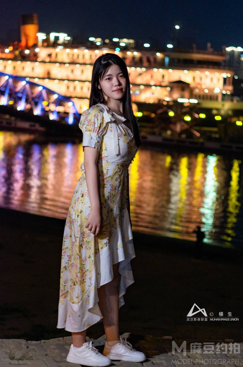 夜景模特
