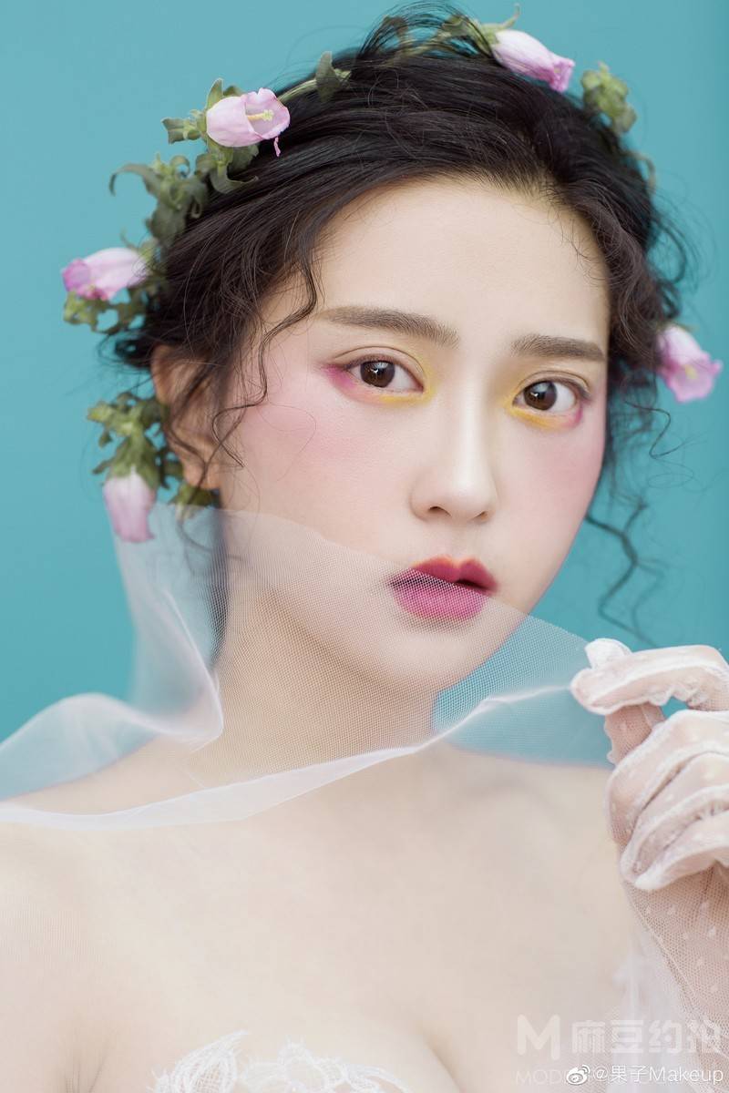 妆容模特