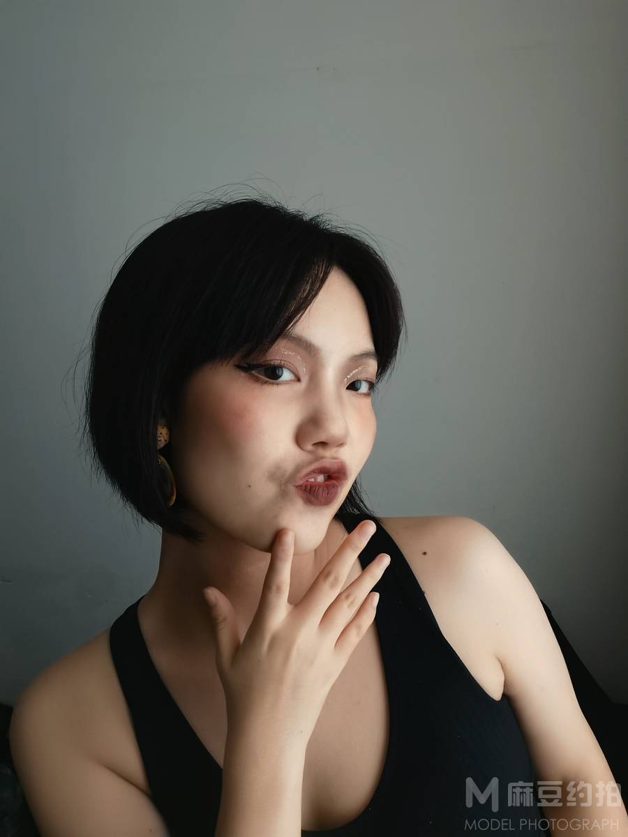 妆容模特