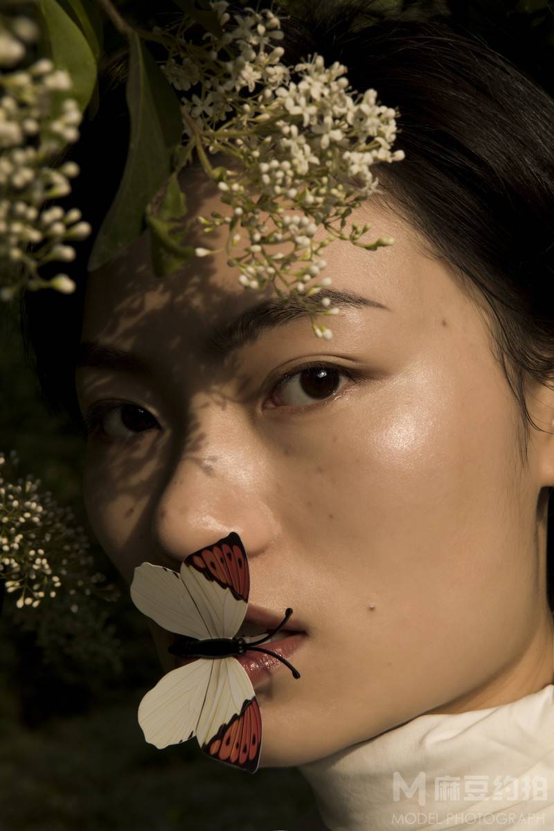 情绪模特
