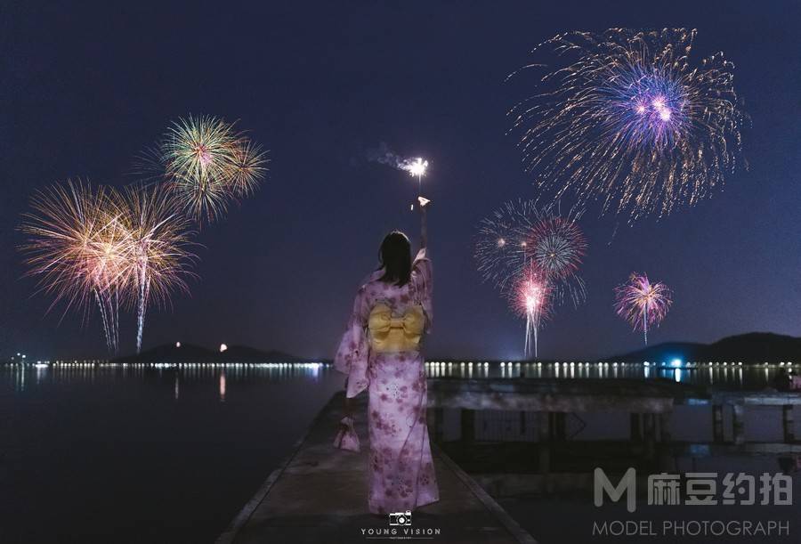 夜景模特