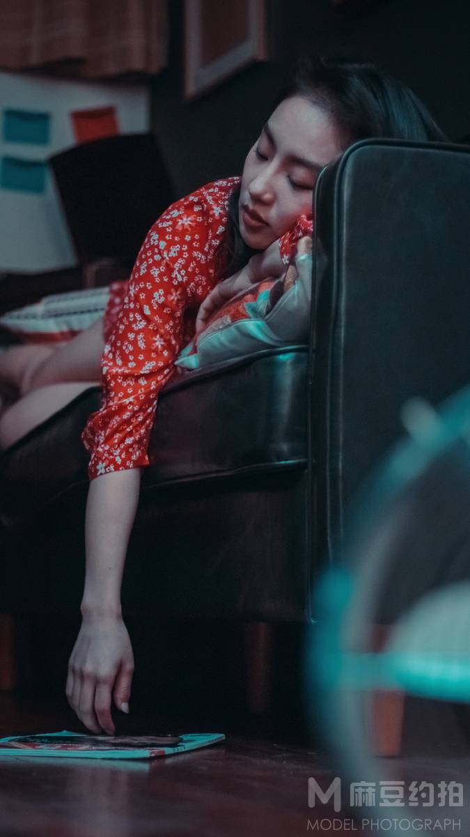 情绪模特