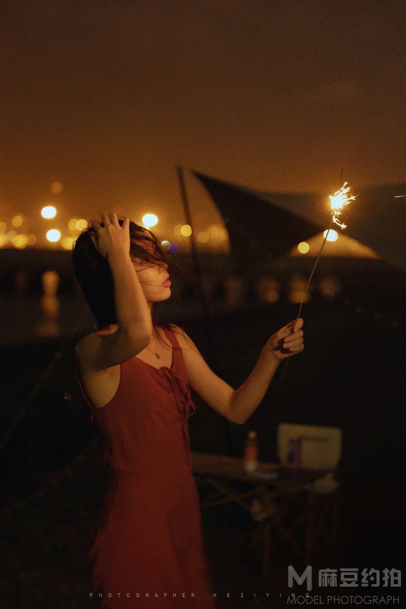 夜景模特