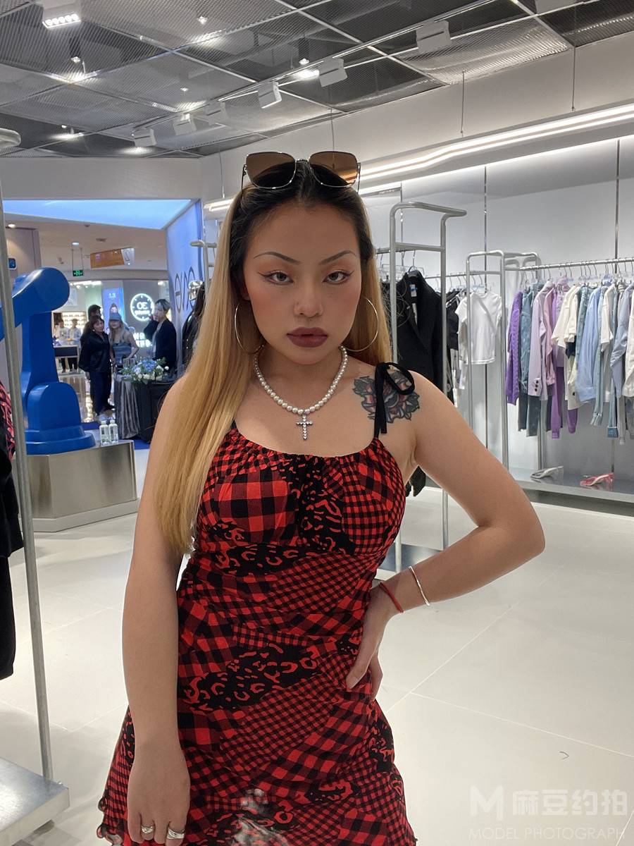 妆容模特