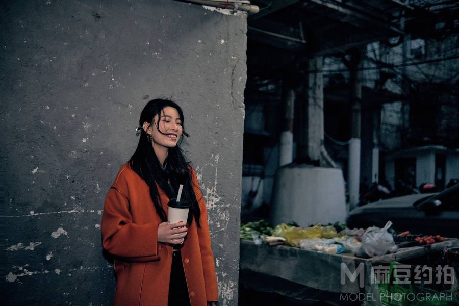 情绪模特