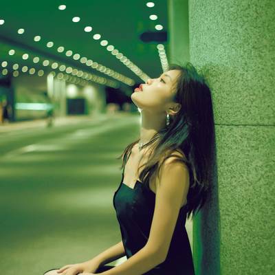 情绪模特