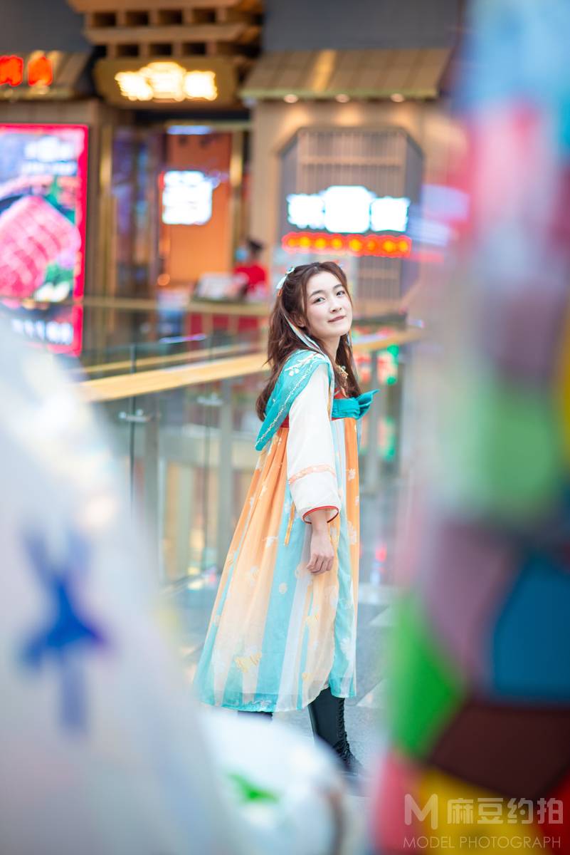 汉服模特