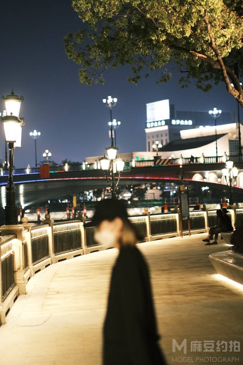 夜景模特