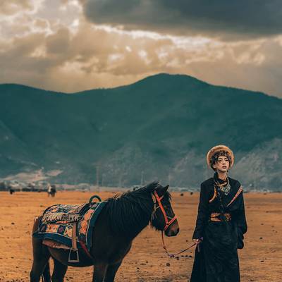 情绪模特