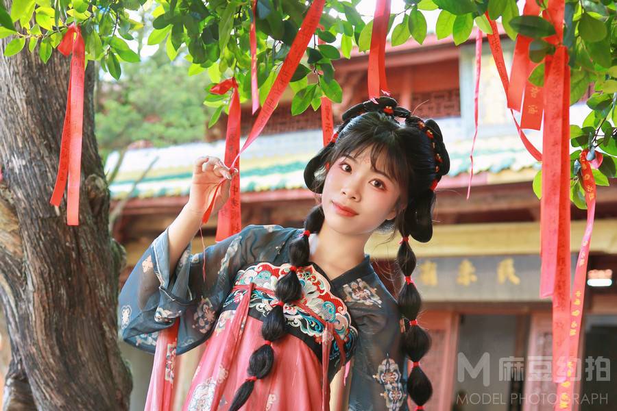 汉服模特