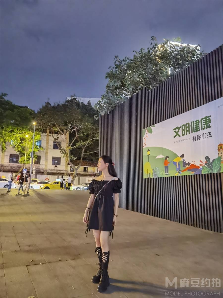 校园模特