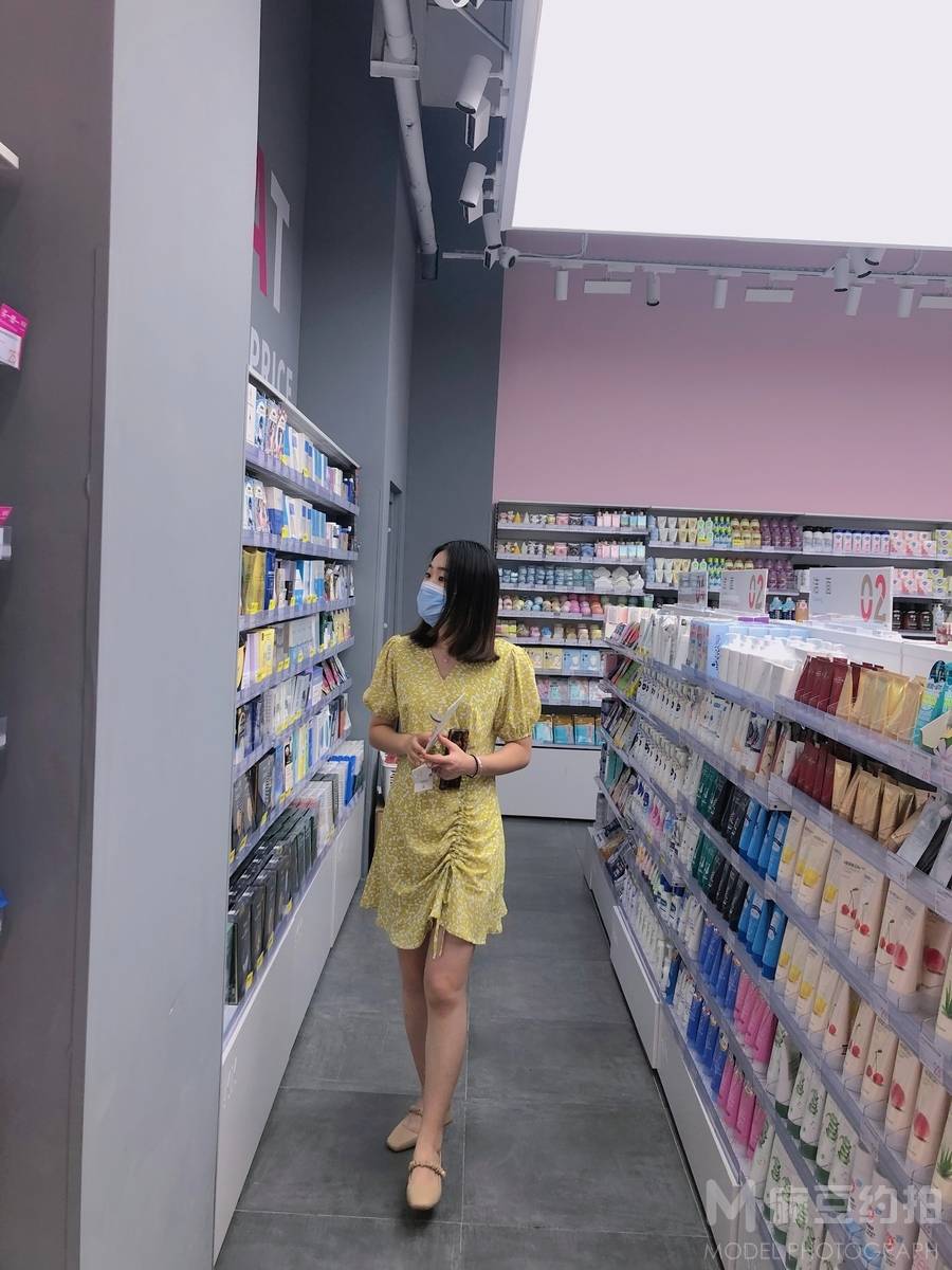 妆容模特