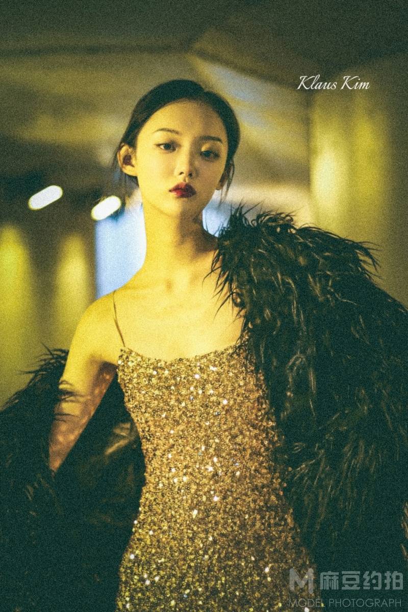 情绪模特