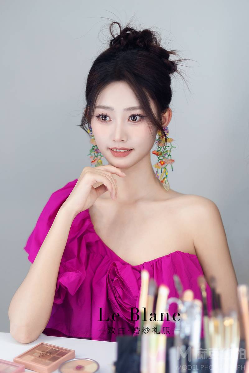 妆容模特
