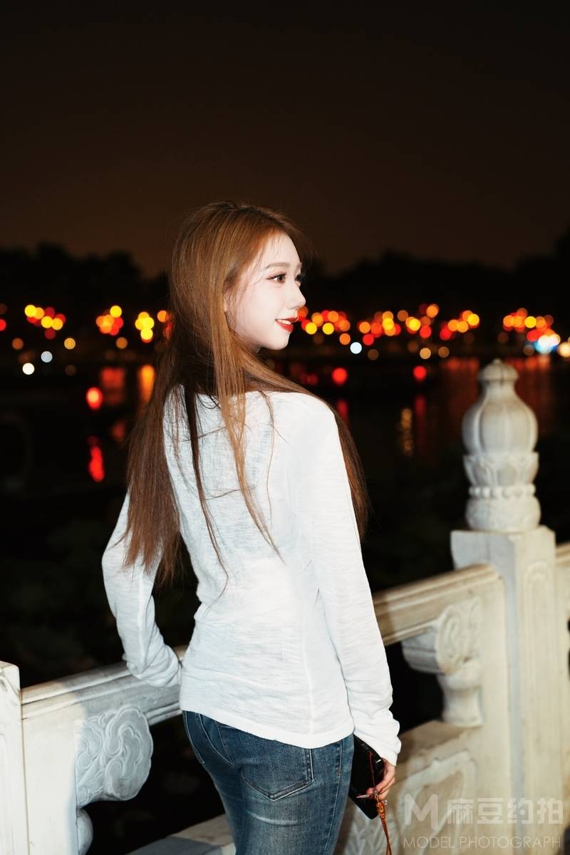 夜景模特