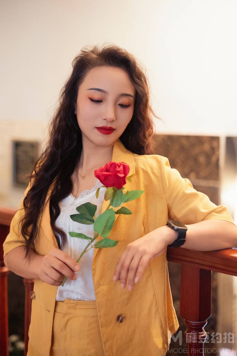 情绪模特