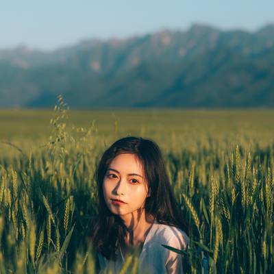 情绪模特