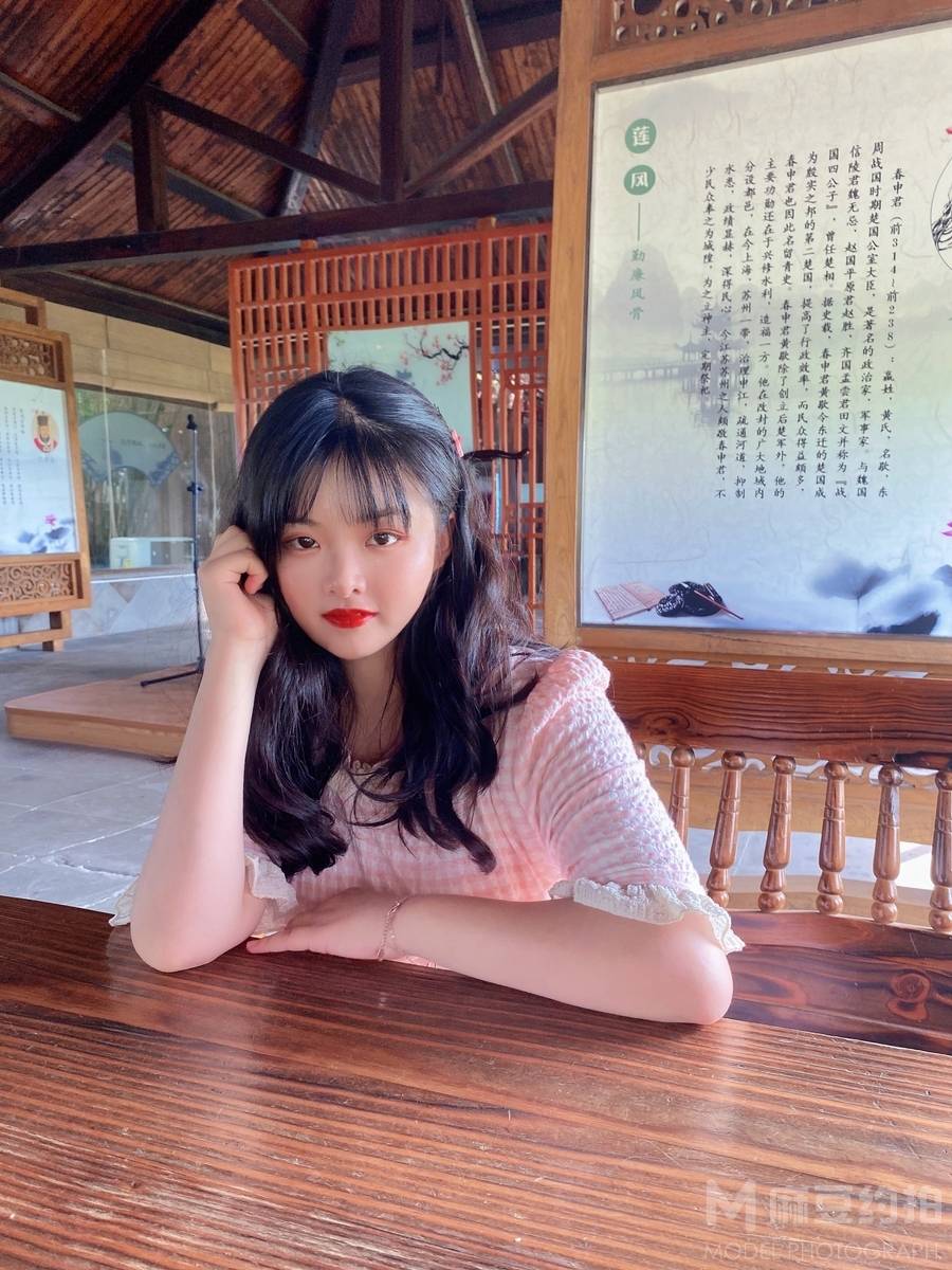 校园模特