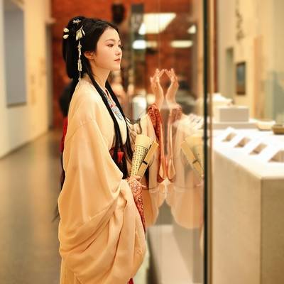 汉服模特