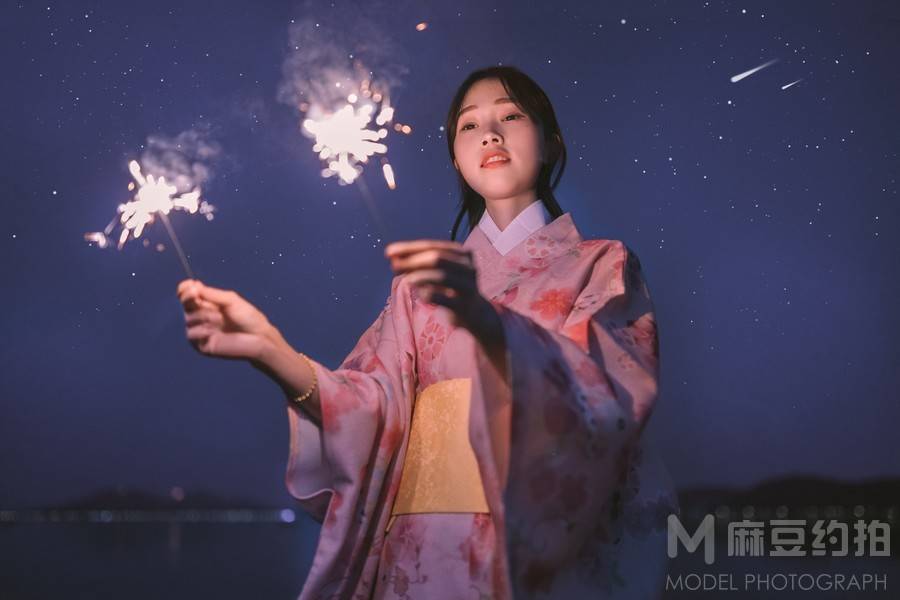 夜景模特