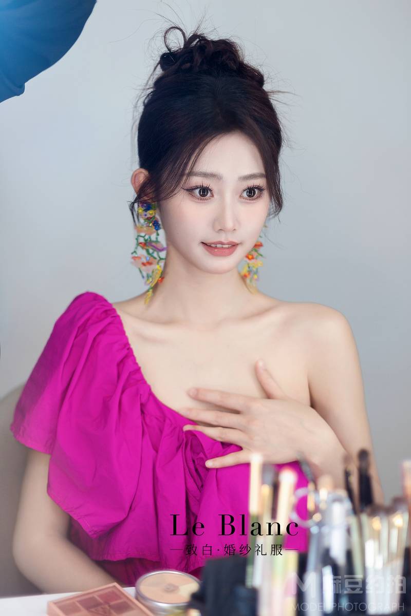 妆容模特